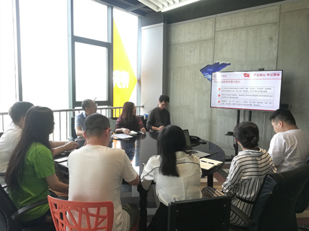 不忘初心、牢記使命,全力打造信息通信領(lǐng)域的大國重器——高鴻總經(jīng)理王芊到訪武漢分中心調(diào)研 不忘初心、牢記使命,全力打造信息通信領(lǐng)域的大國重器——高鴻總經(jīng)理王芊到訪武漢分中心調(diào)研